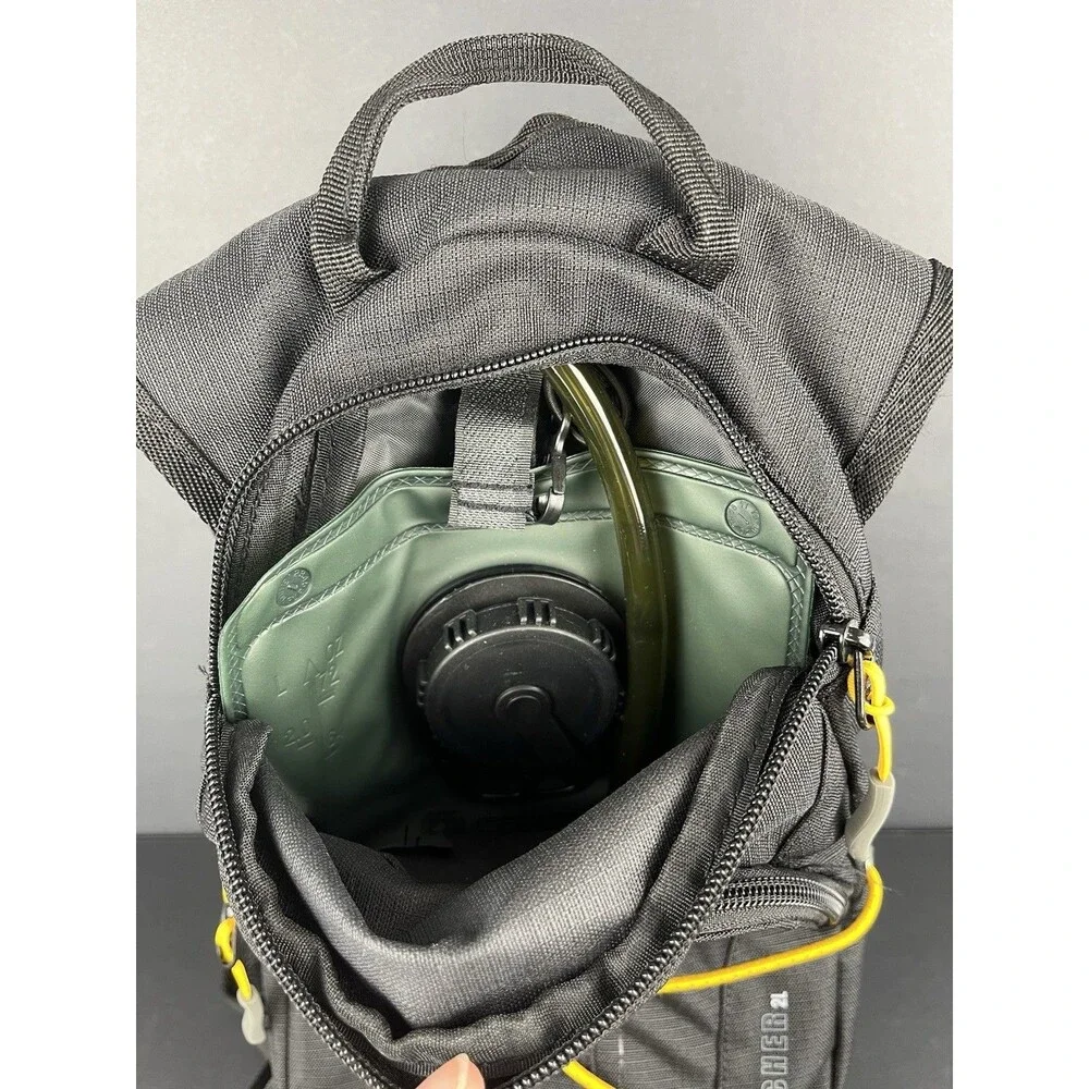 Caribee 2L Hydration Pack Water Bladder Camelbak Reservoir‎ Brand New No Tags
